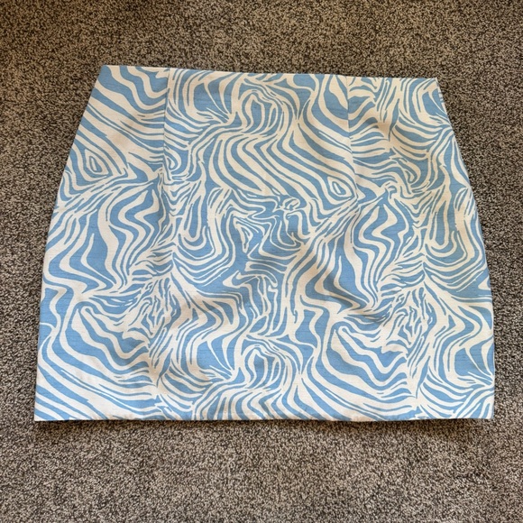 River Island Mini Skirt size 10 - Picture 2 of 4